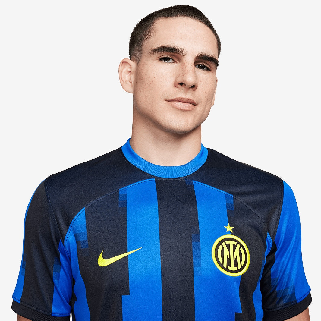 Camisa Nike Inter de Milão 2023/24 I - detalhe da gola