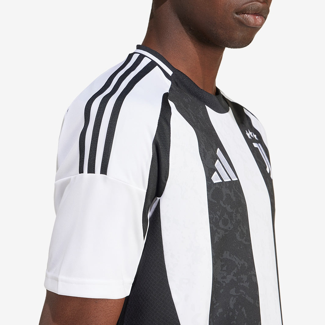 Camisa Adidas Juventus FC 2024/25 I - detalhe