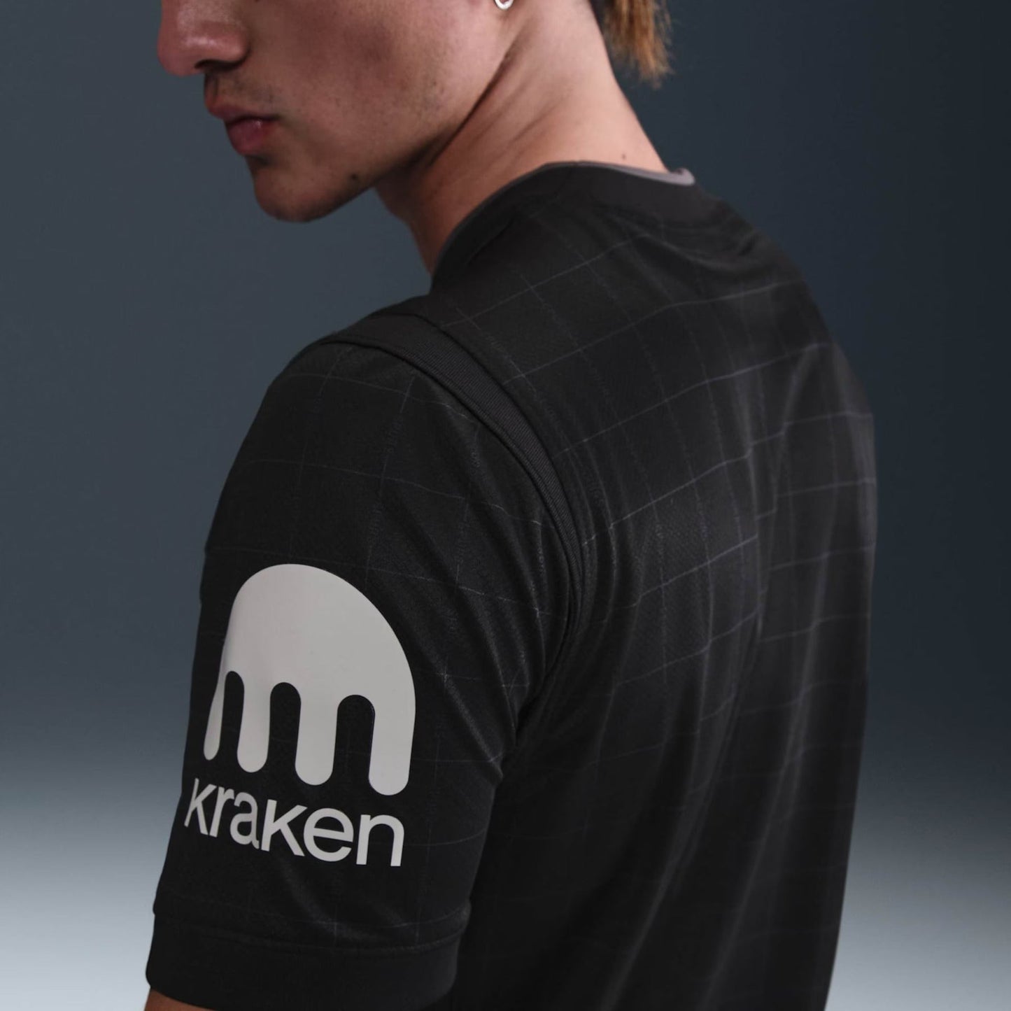 Camisa Nike Tottenham 2025/26 II - detalhe da manga