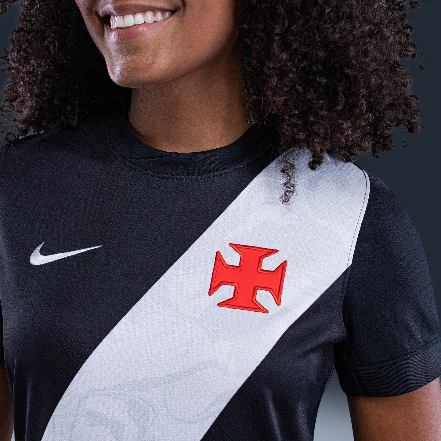 Camisa do Vasco Feminina 2026/27 I - detalhe