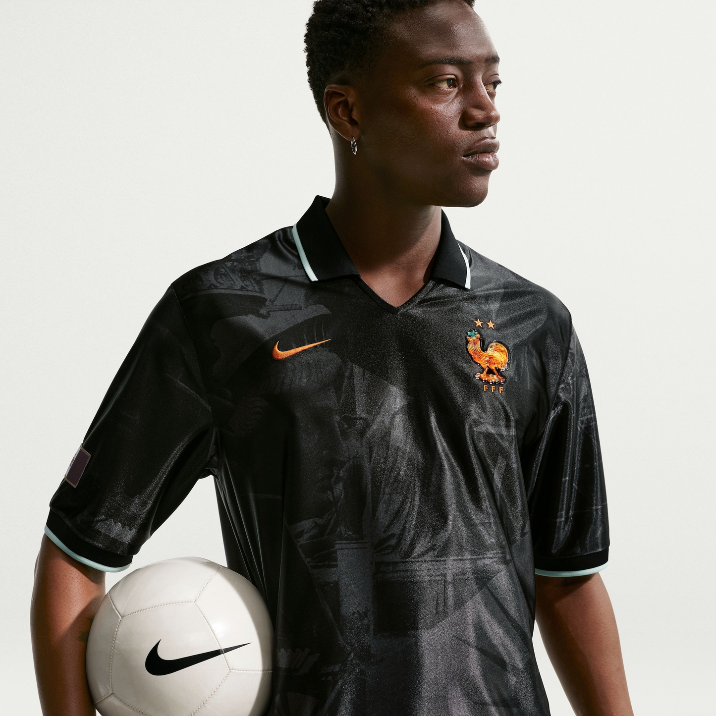Camiseta França Dri-FIT Nike Energy Masculina - detalhe da manga