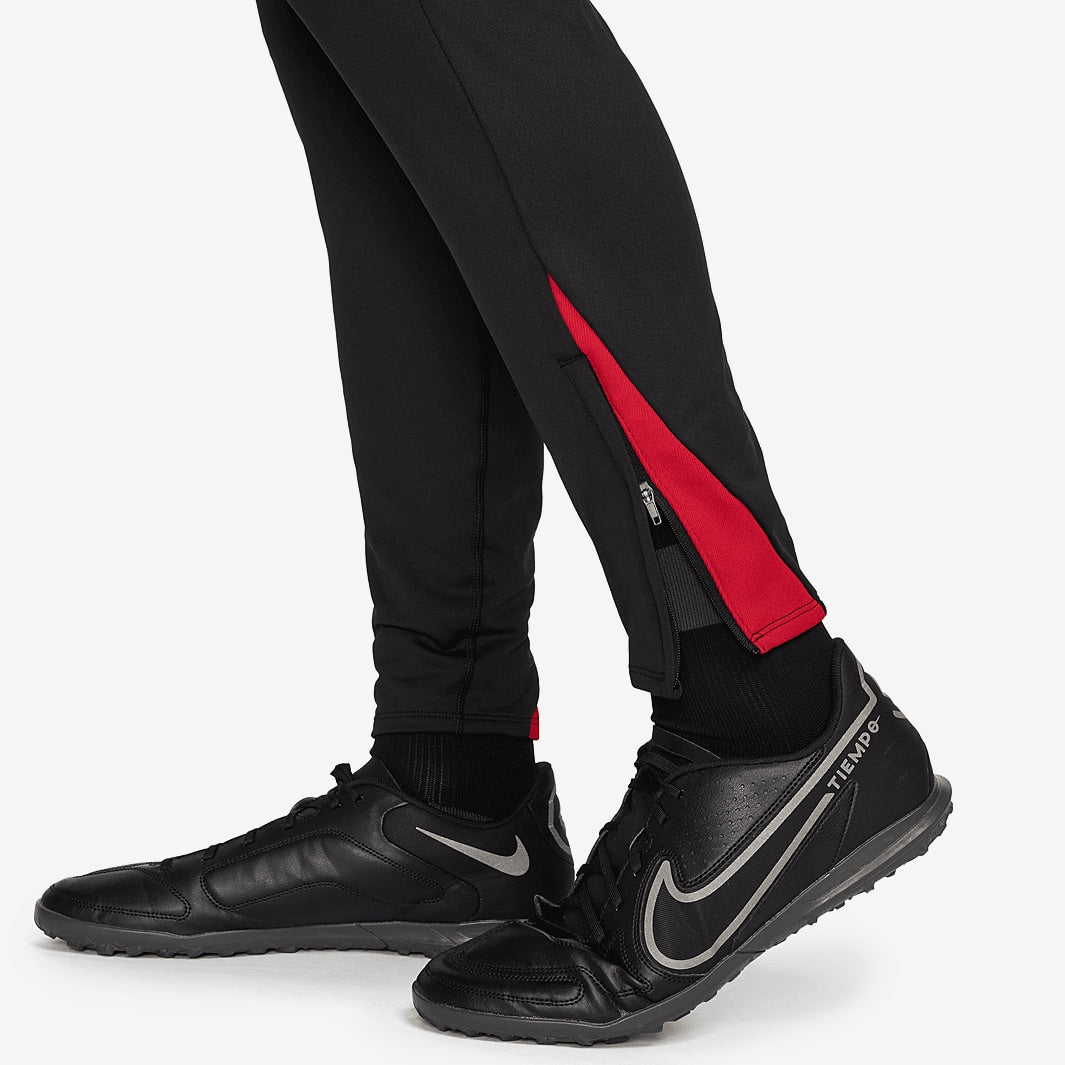 Calça de Treino Nike Liverpool FC 2024/25 - etiqueta