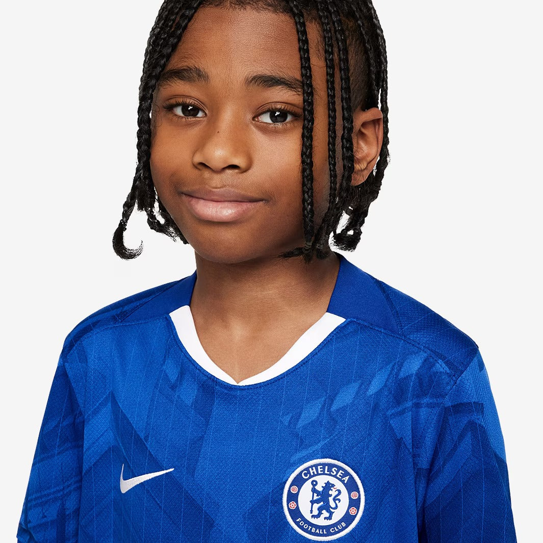 Conjunto Infantil Nike Chelsea 2025/26 Torcedor - detalhe da gola