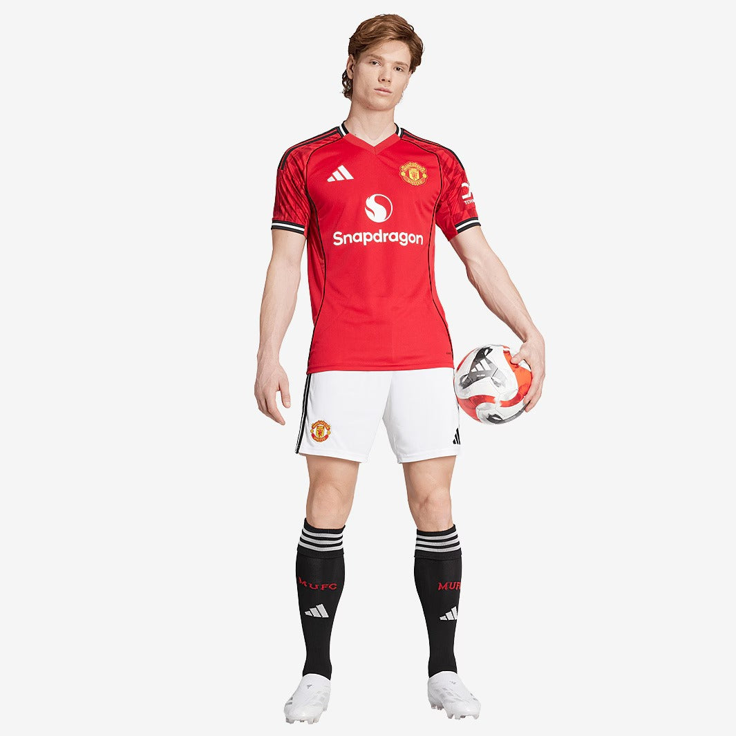 Shorts Adidas Manchester United 2025/26 I - detalhe