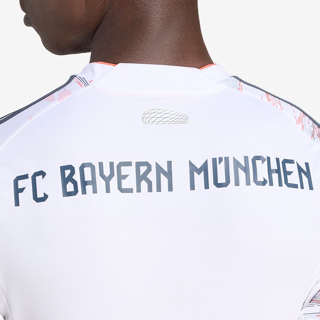 Camisa Adidas Bayern de Munique 2025/26 II Torcedor - etiqueta