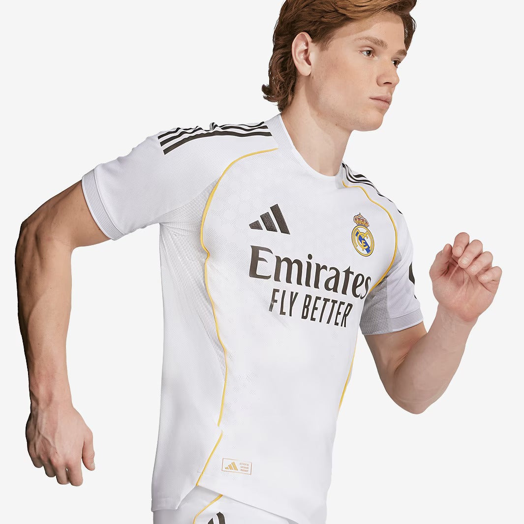 Camisa Adidas Real Madrid 2025/26 I Authentic - detalhe da manga
