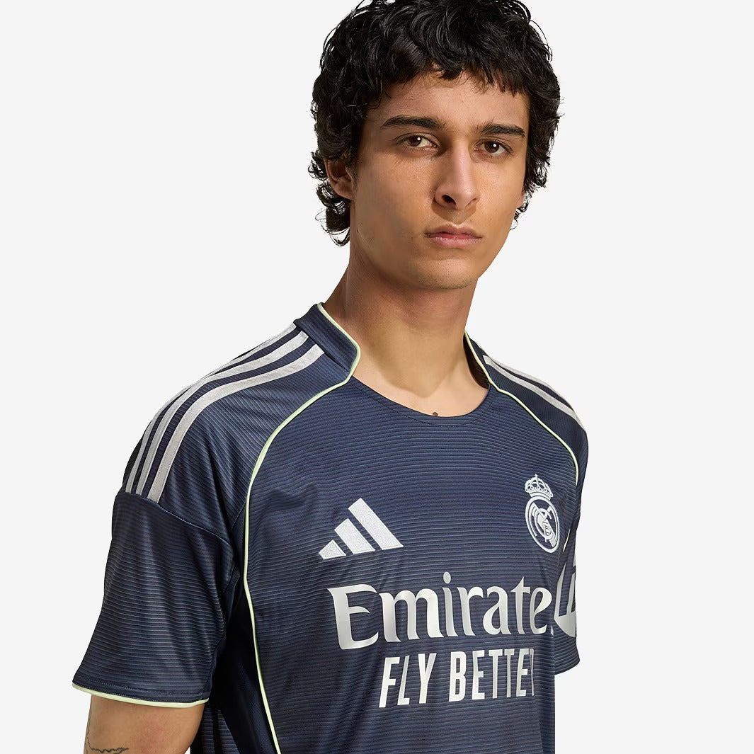 Camisa Adidas Real Madrid 2025/26 II Torcedor - vista traseira