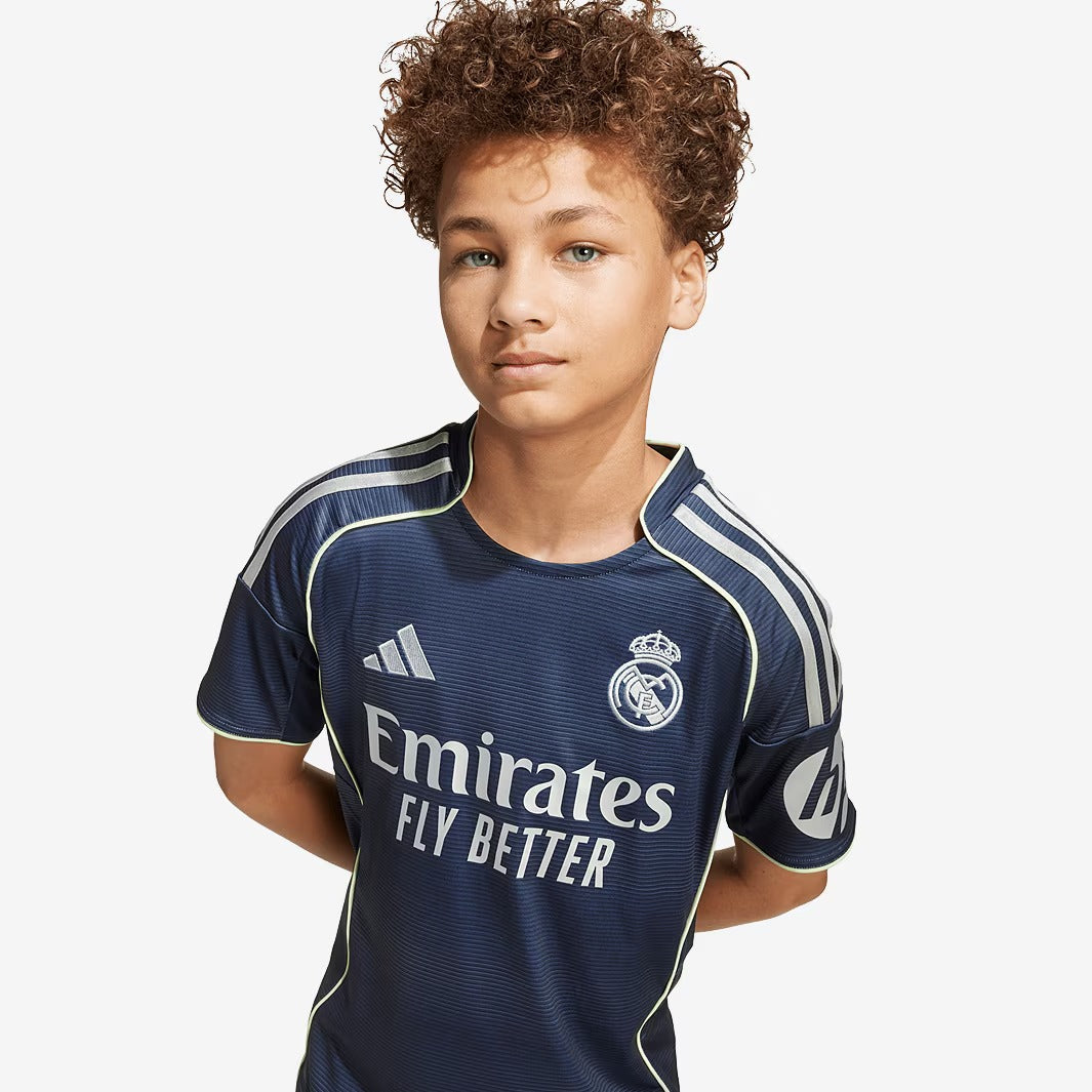 Conjunto Infantil Adidas Real Madrid 2025/26 II - detalhe