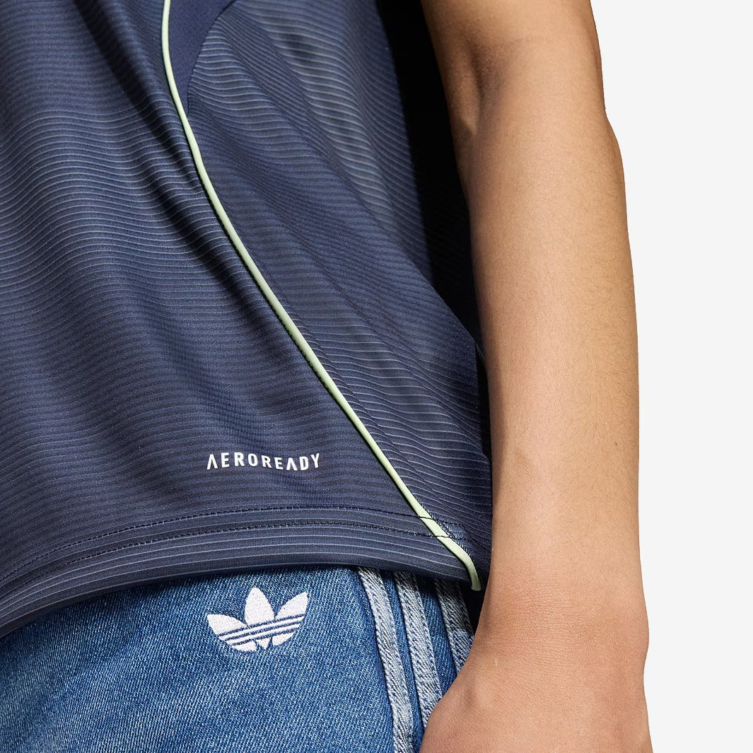 Camisa Feminina Adidas Real Madrid 2025/26 II - detalhe da manga