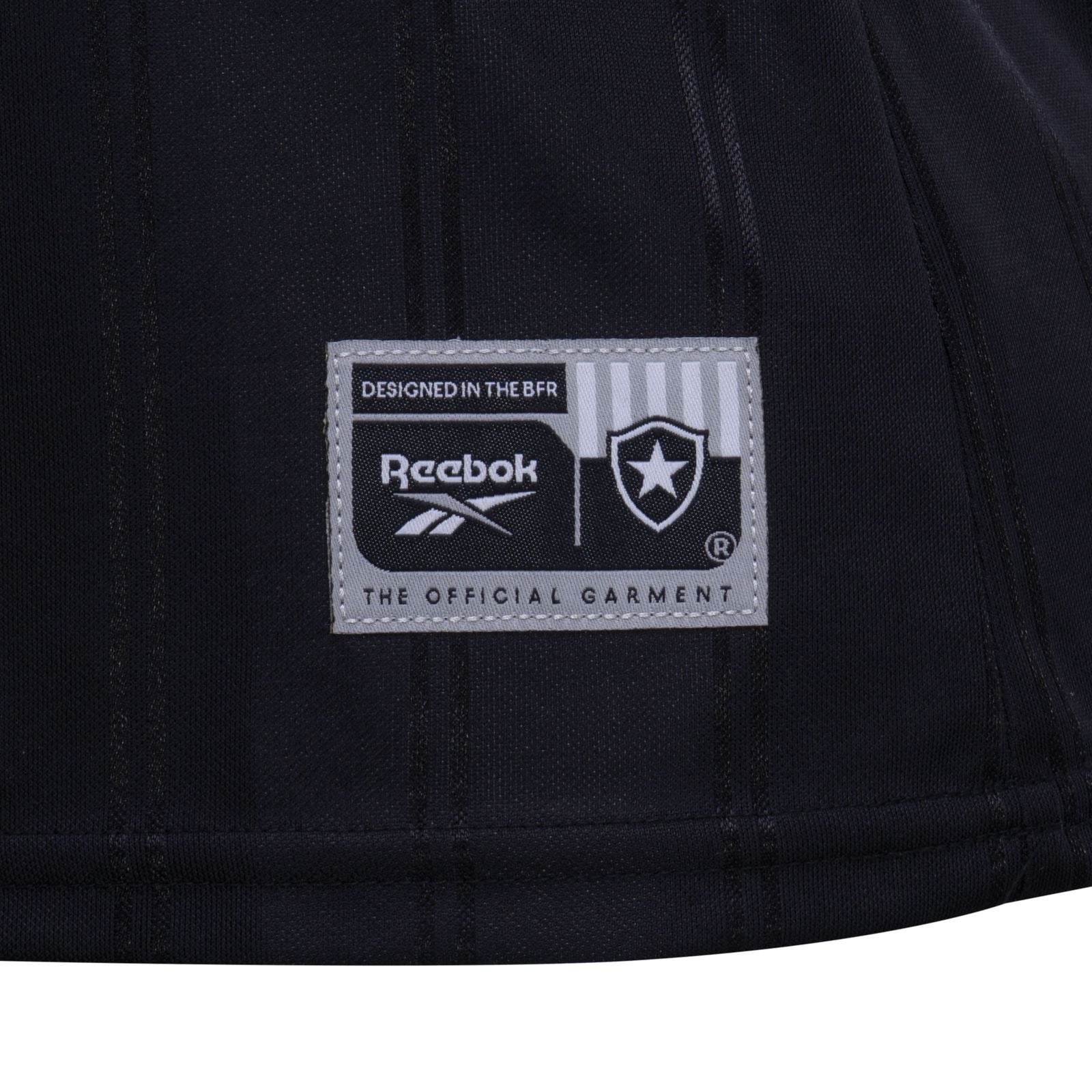 Camisa Rebook Feminina Botafogo 2025/26 II - detalhe da manga