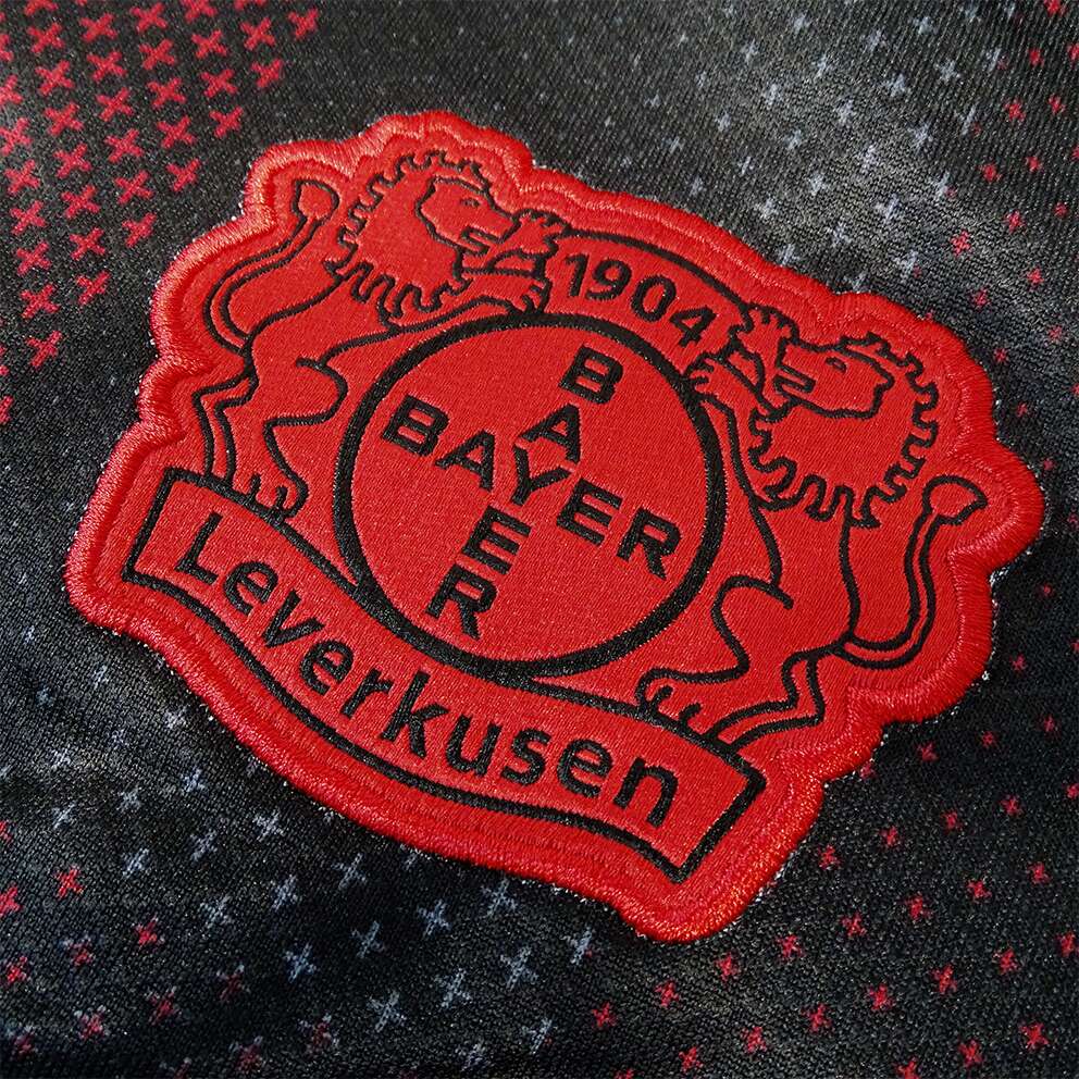 Camisa Bayer Leverkusen 2025/26 I - detalhe da manga