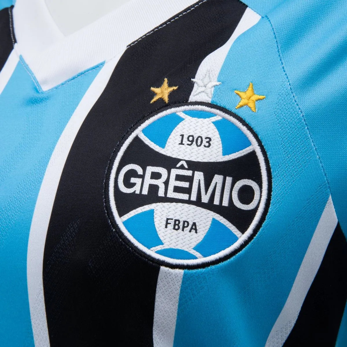 Camisa Feminina Umbro Grêmio 2025/26 I - detalhe da gola