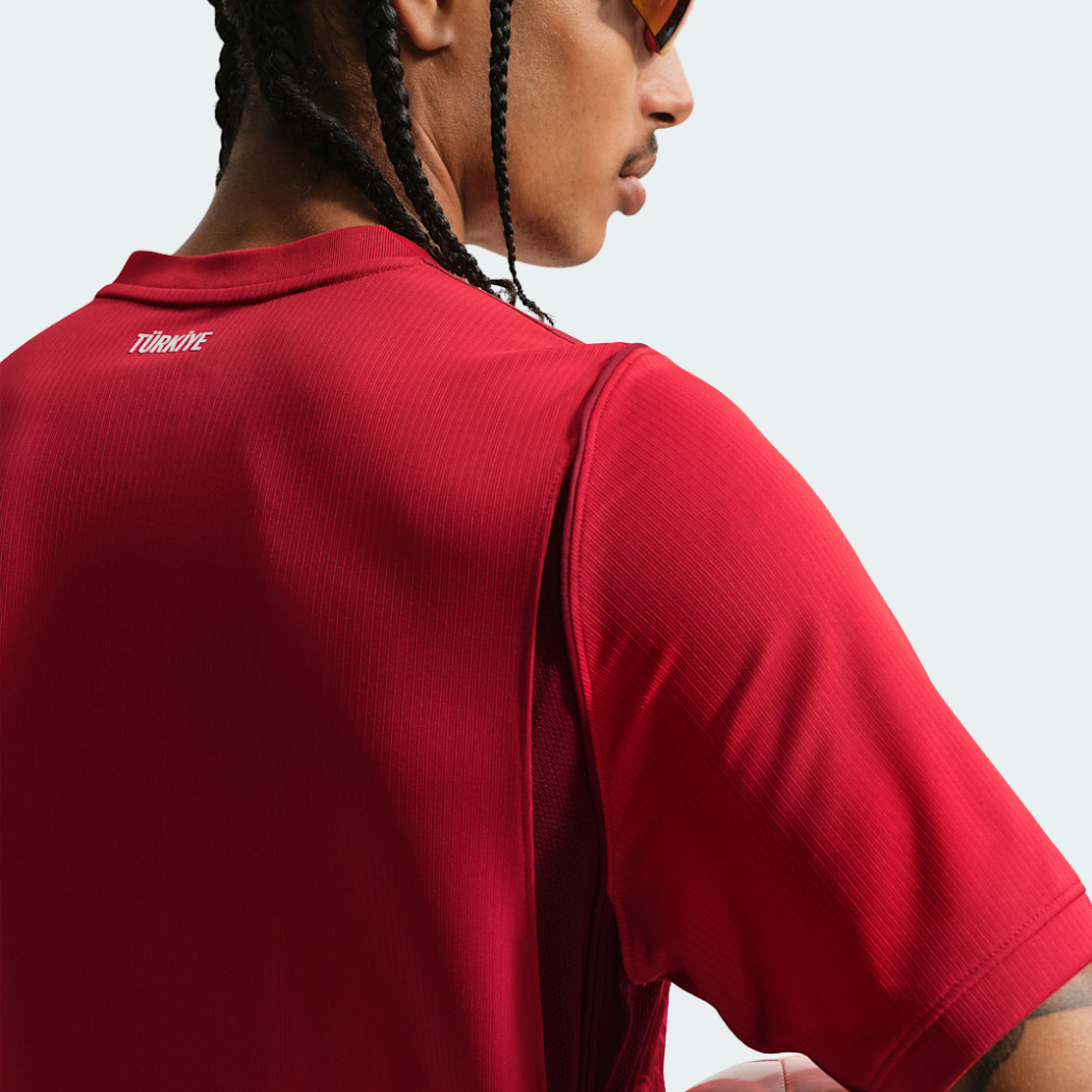 Camisa Turquia 2026/27 I - detalhe da manga