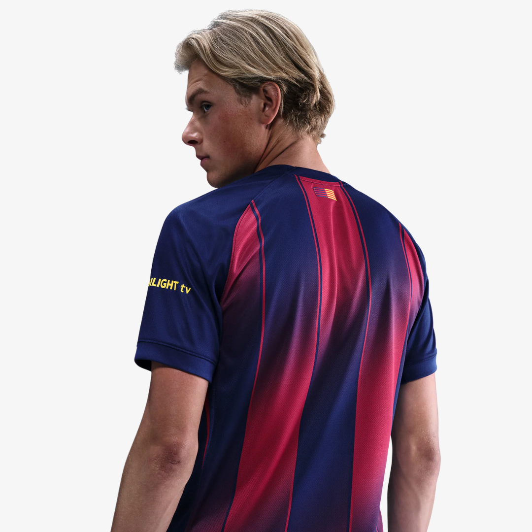 Camisa Nike Barcelona 2025/26 I Torcedor - detalhe da manga
