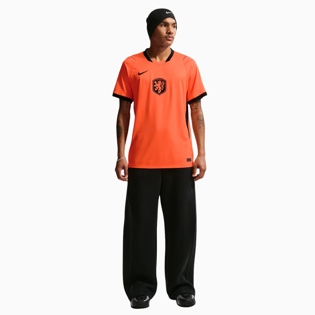 Camisa Holanda 2026/27 I - detalhe da manga
