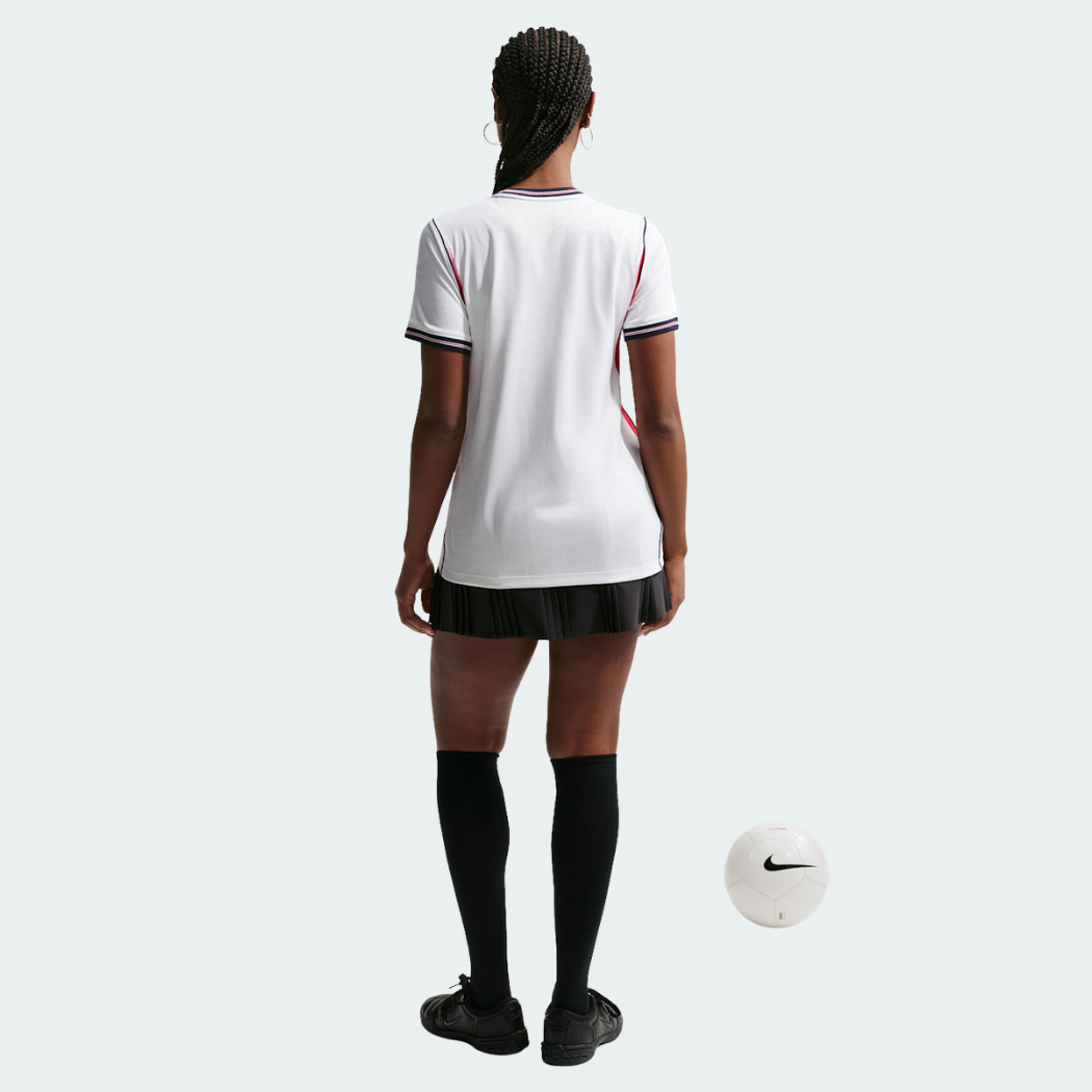 Camisa Feminina Inglaterra 2026/27 I - detalhe da gola