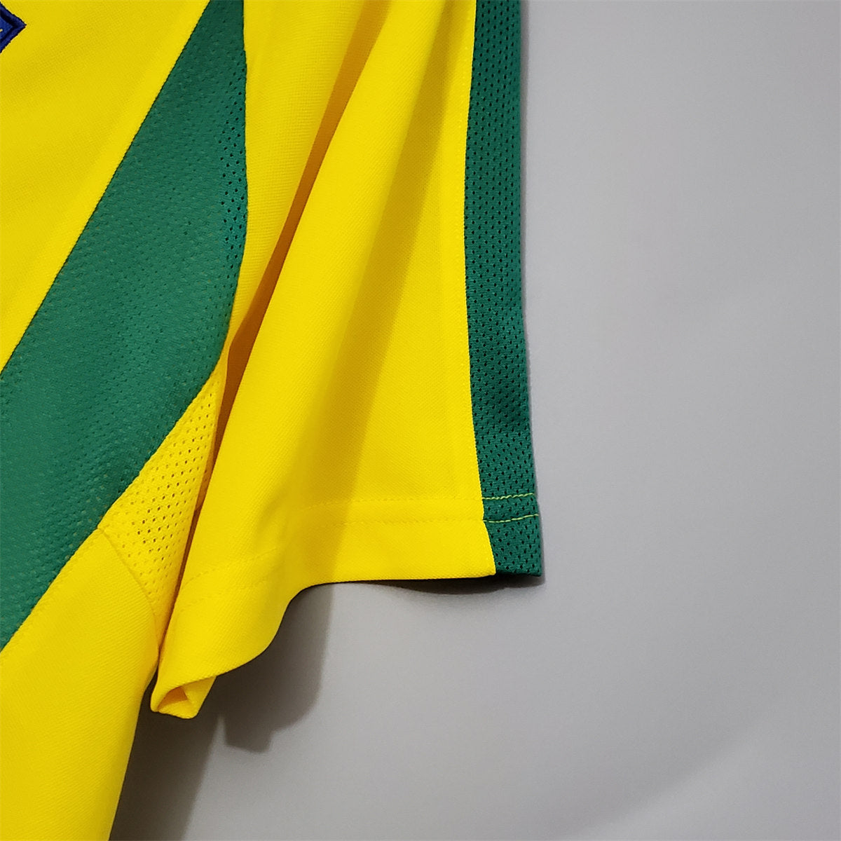 Camisa Seleção Brasil Home - Retrô 2002 - detalhe