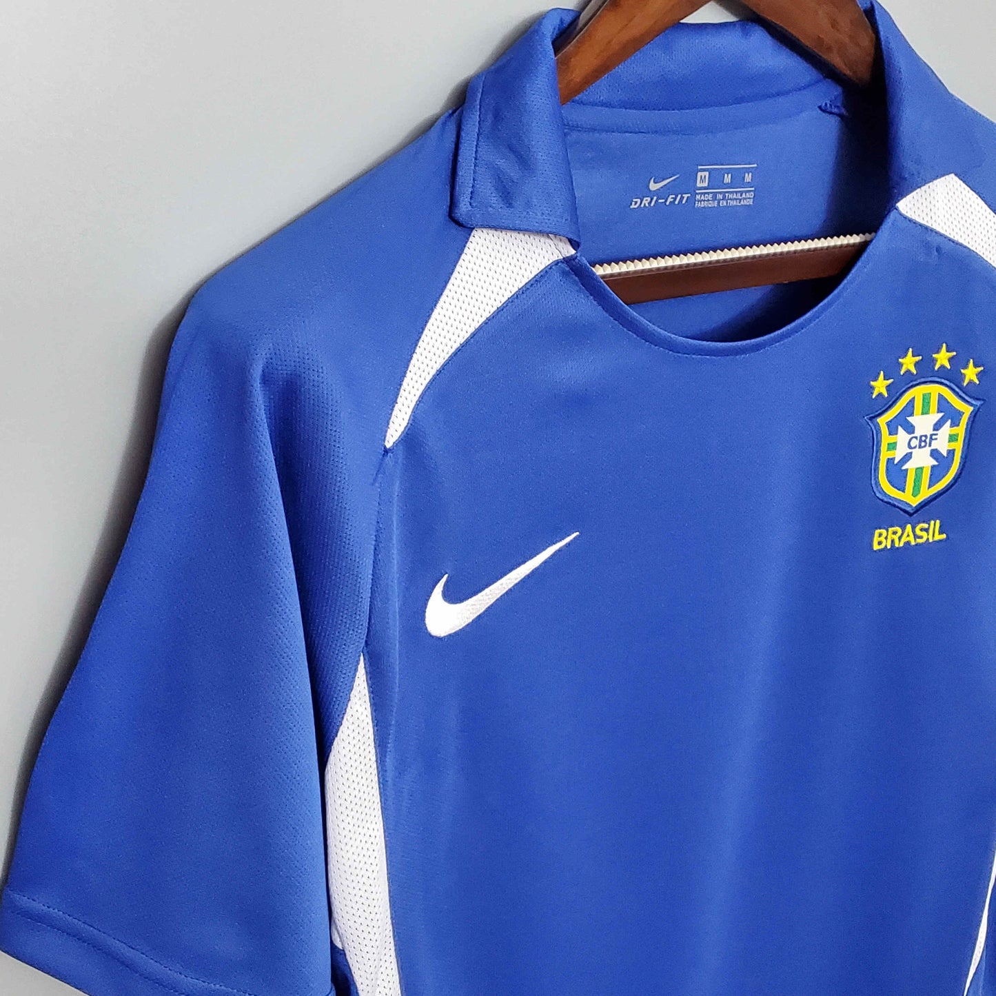 Camisa Seleção Brasil II - Retrô 2002 - detalhe da gola