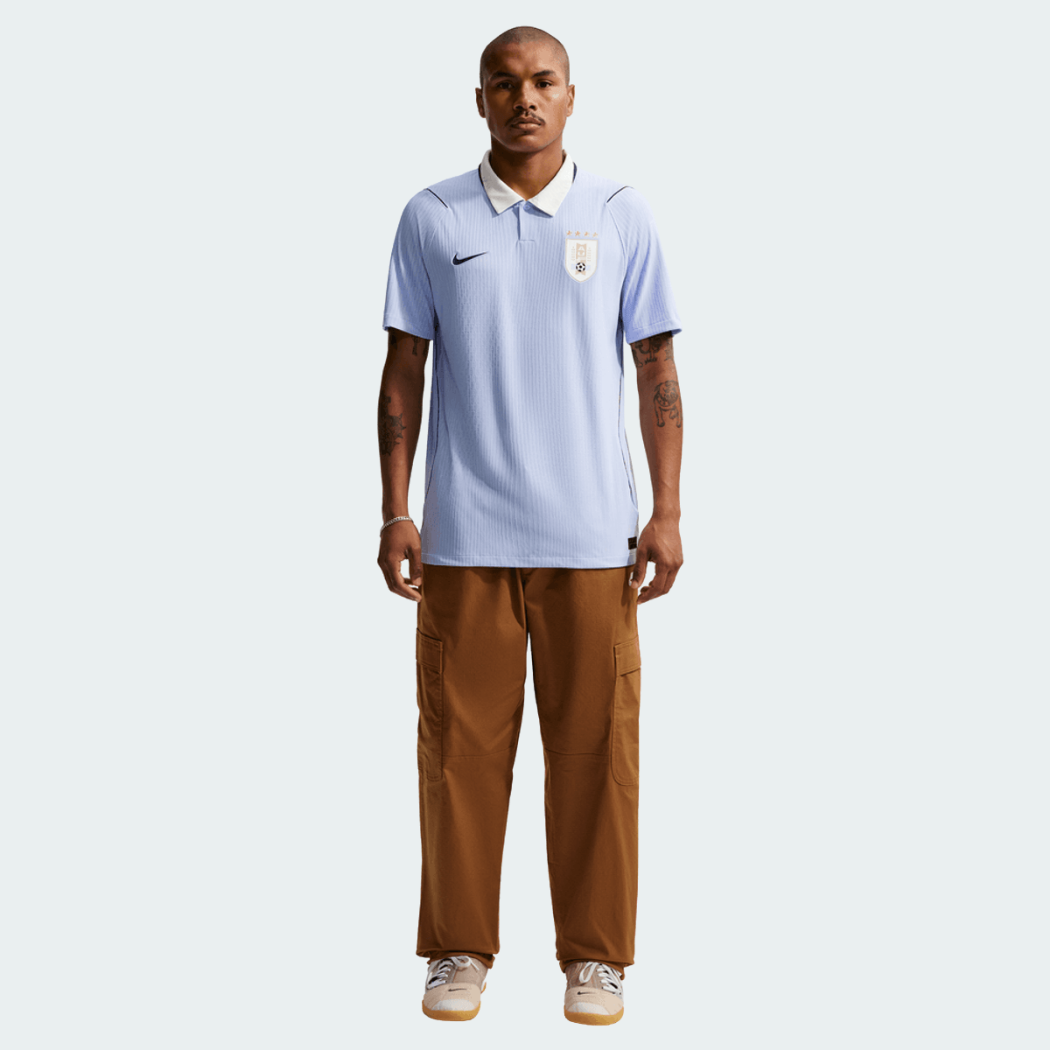 Camisa Uruguai 2026/27 I Jogador - detalhe da gola