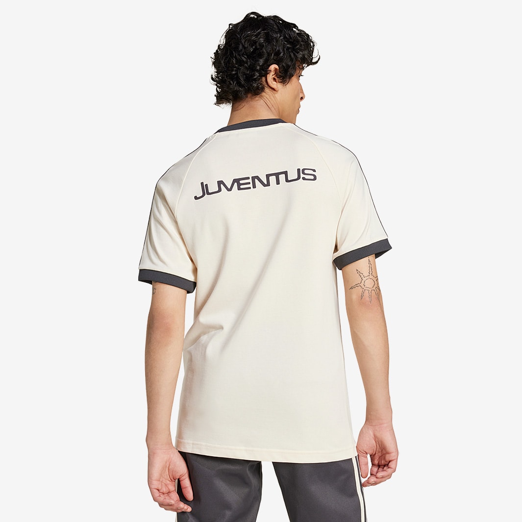 Camisa Casual Adidas Juventus FC 3 Stripes - detalhe