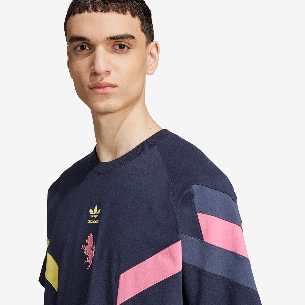 Camisa Casual Adidas Originals Juventus FC 2024/25 Legend Ink - detalhe da gola
