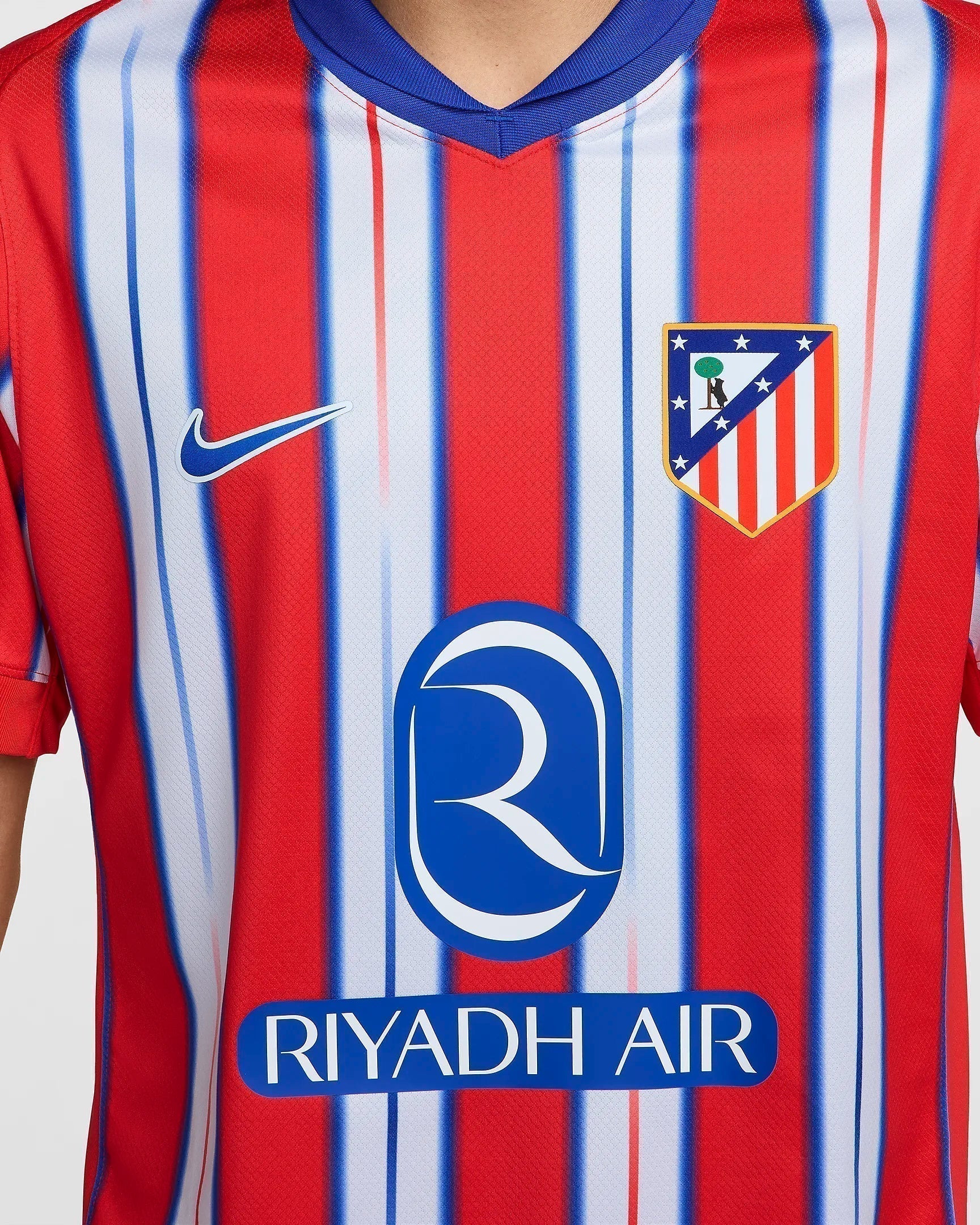 Camisa Nike Atlético Madrid 2024/25 I - detalhe da gola
