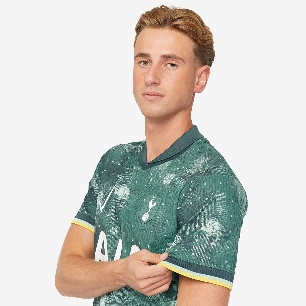 Camisa Nike Tottenham FC 2024/25 III Jogador - detalhe da gola