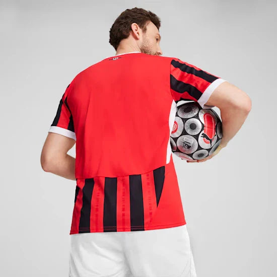 Camisa Puma AC Milan 2024/25 I - detalhe da manga