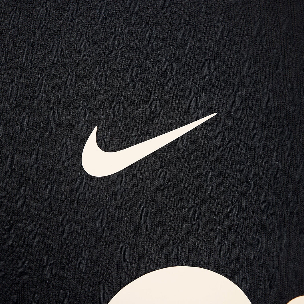 Camisa Treino Nike FC Barcelona 2024/25 - detalhe da manga