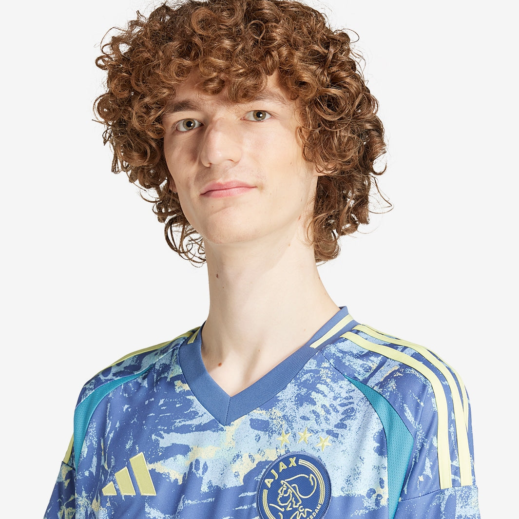 Camisa Adidas Ajax Amsterdam 2024/25 II - detalhe da manga