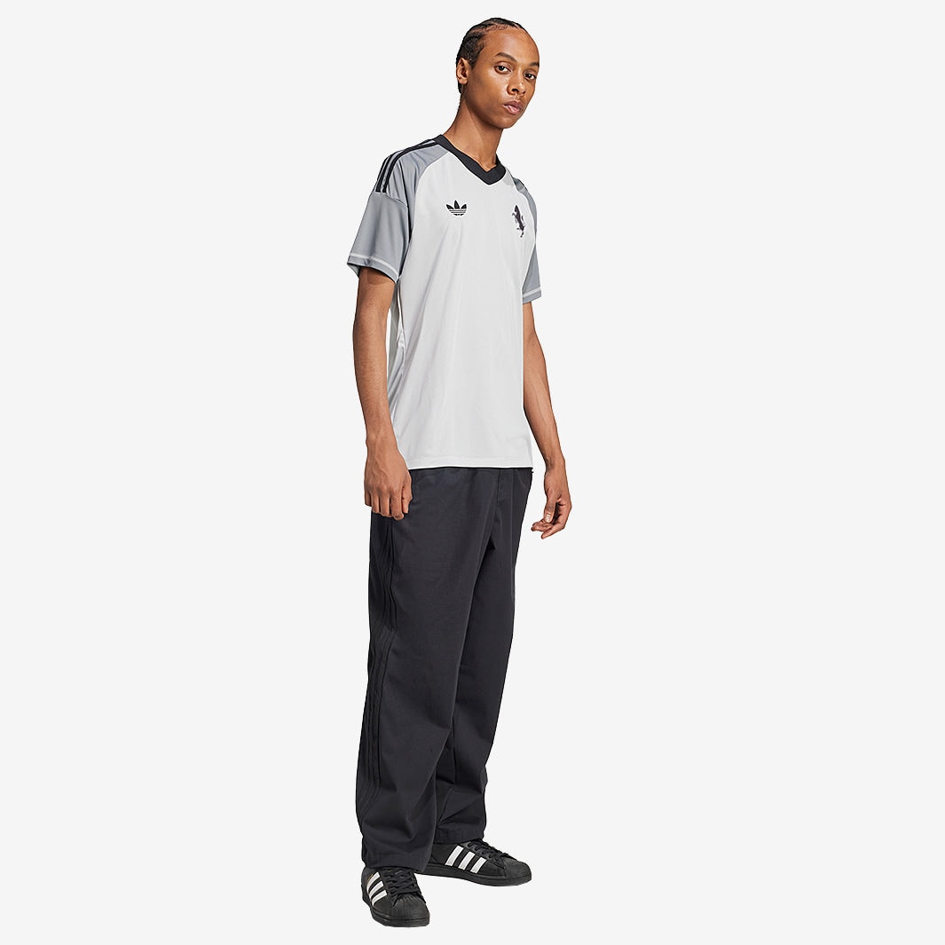 Camisa Adidas Juventus FC 2024/25 Goleiro - detalhe da gola