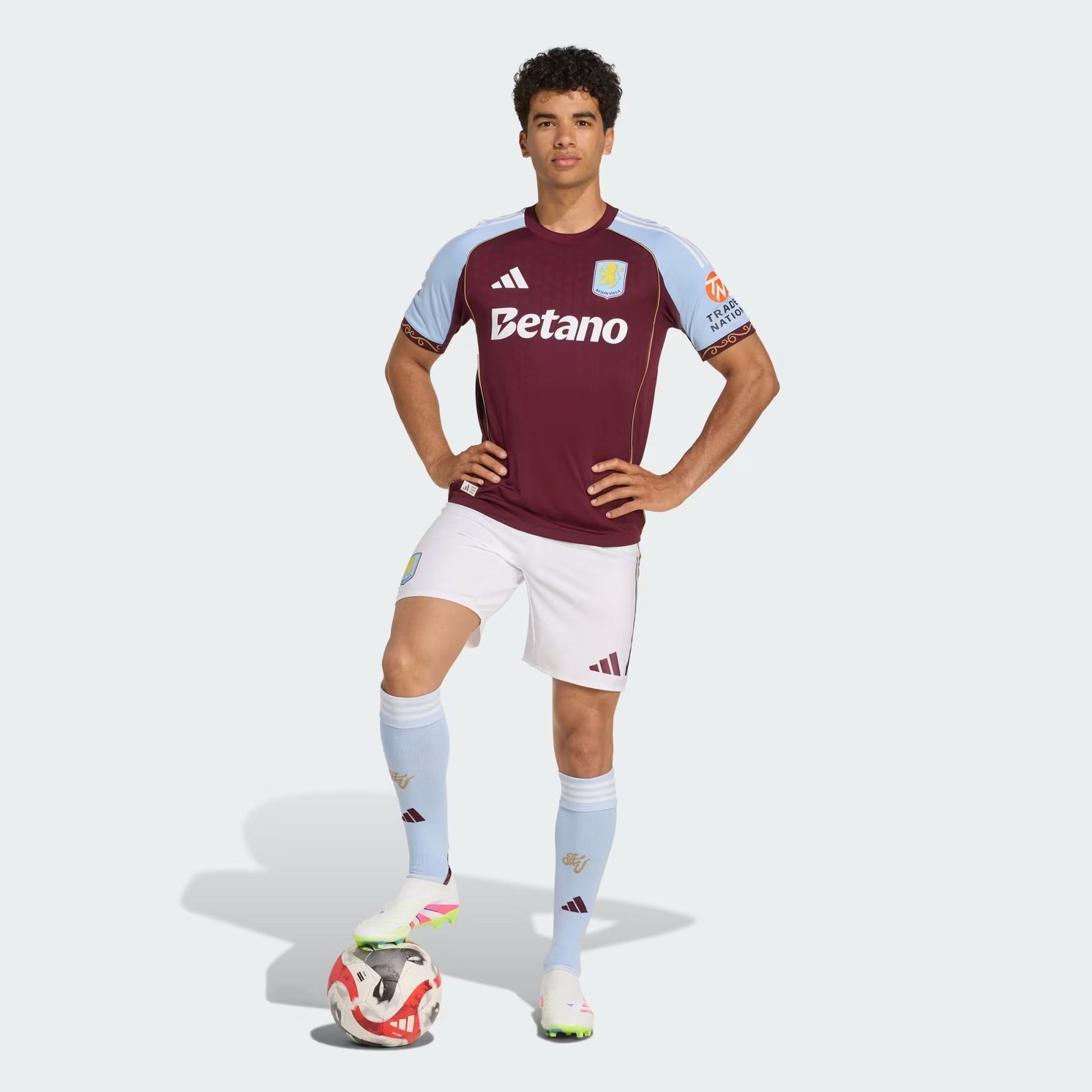Camisa Aston Villa 2025/26 I - detalhe