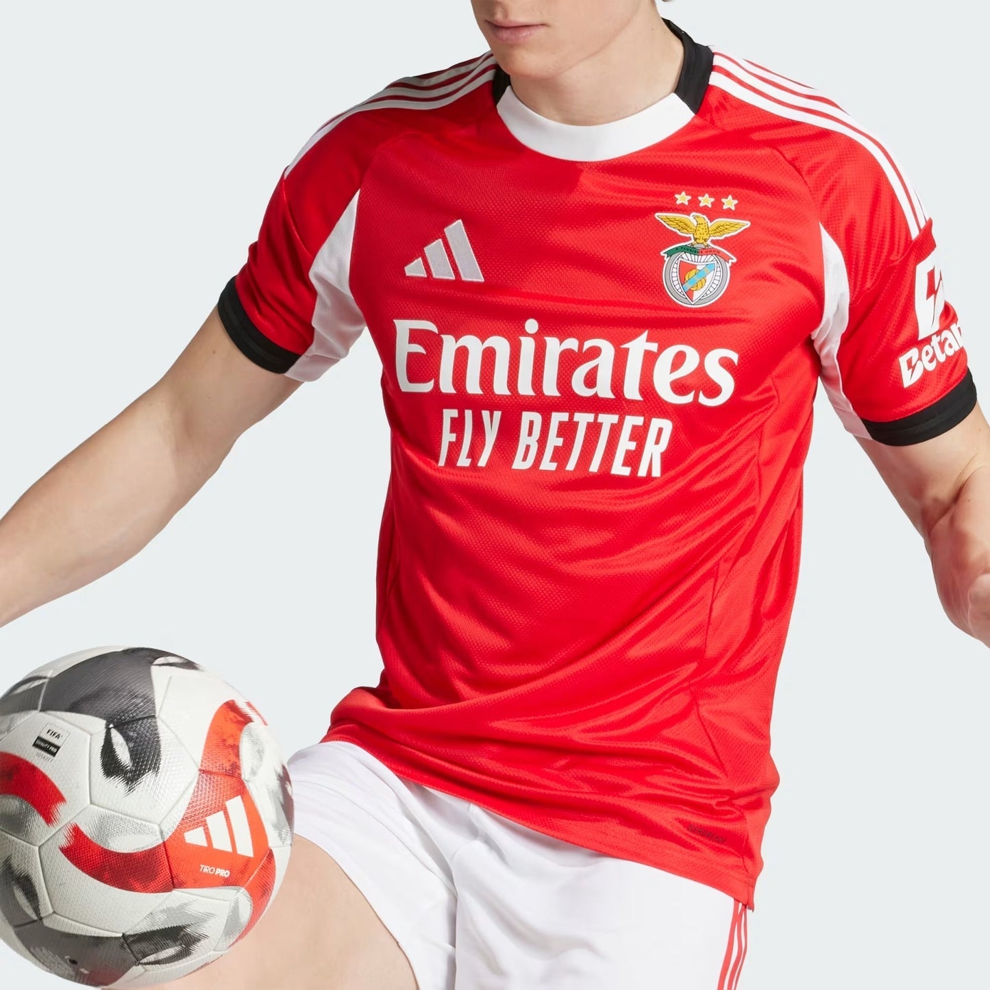 Camisa Benfica 2025/26 I - detalhe da gola