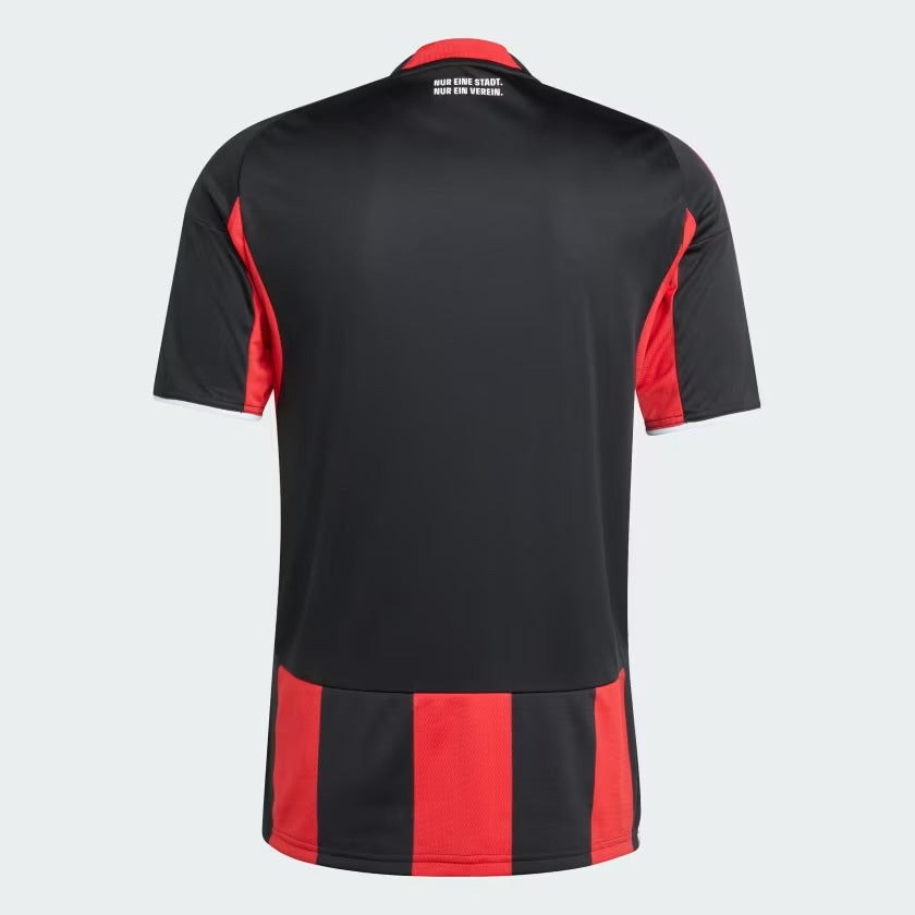 Camisa Frankfurt 2025/26 I - detalhe