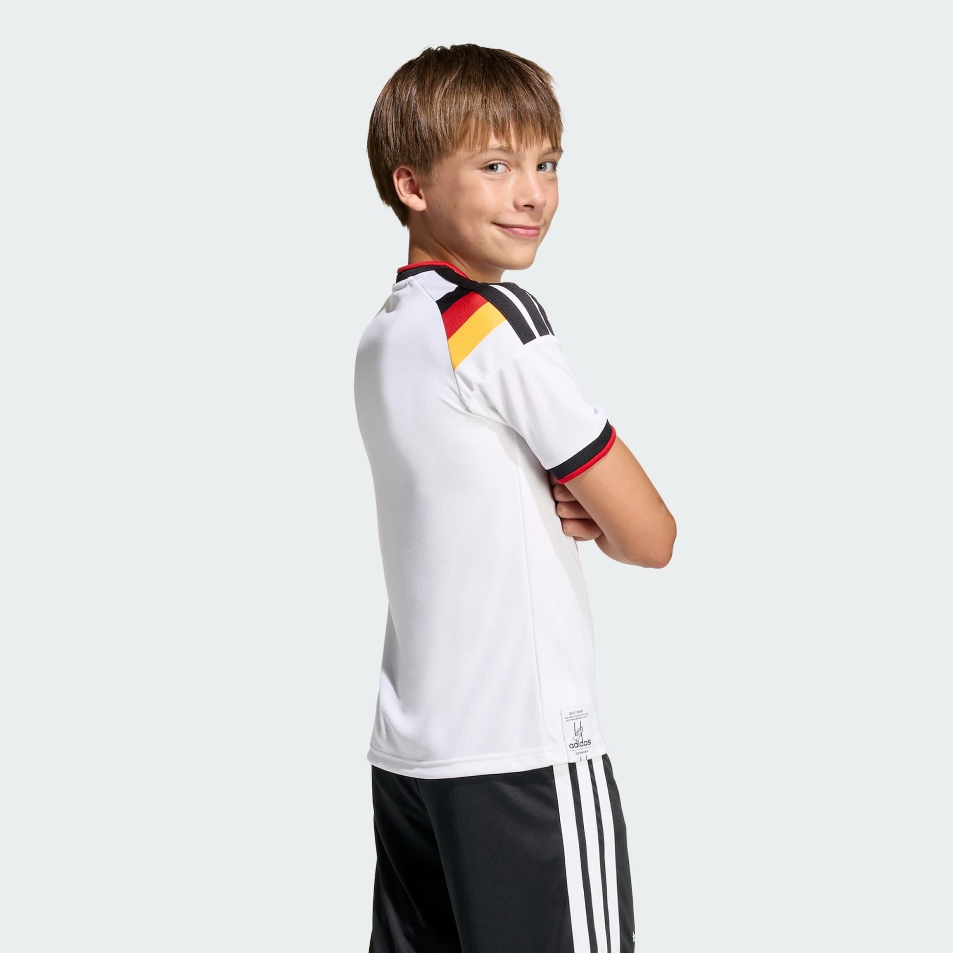 Conjunto Infantil Alemanha 2026/27 I - vista traseira