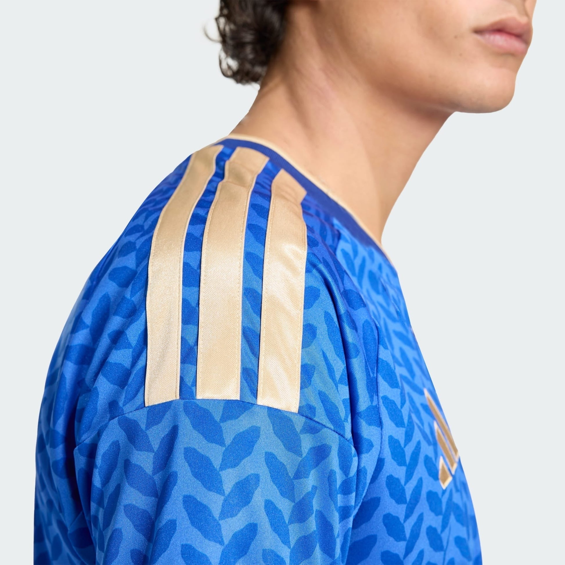 Camisa Itália 2026/27 I - detalhe da gola