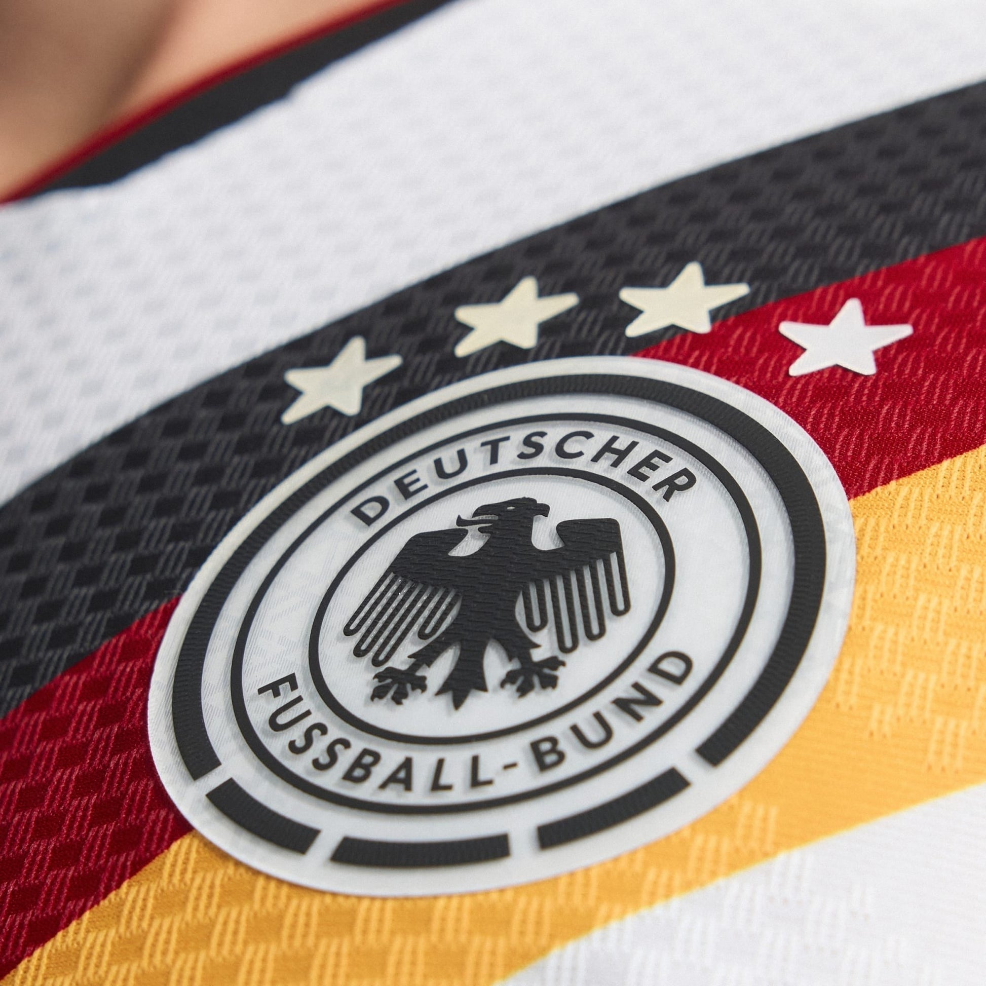 Camisa Alemanha 2026/27 I Jogador - detalhe da gola