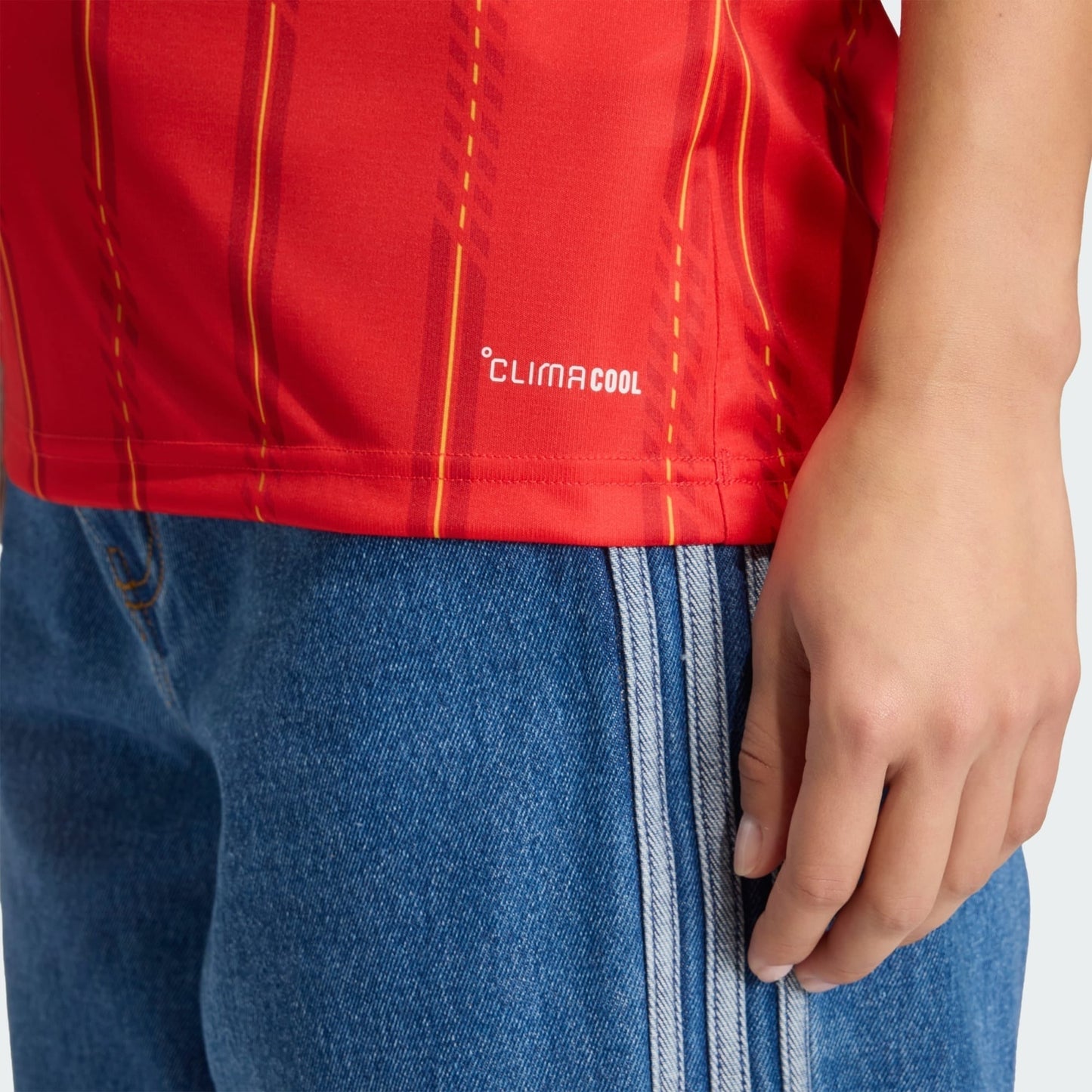 Camisa Feminina Espanha 2026/27 I - detalhe da manga