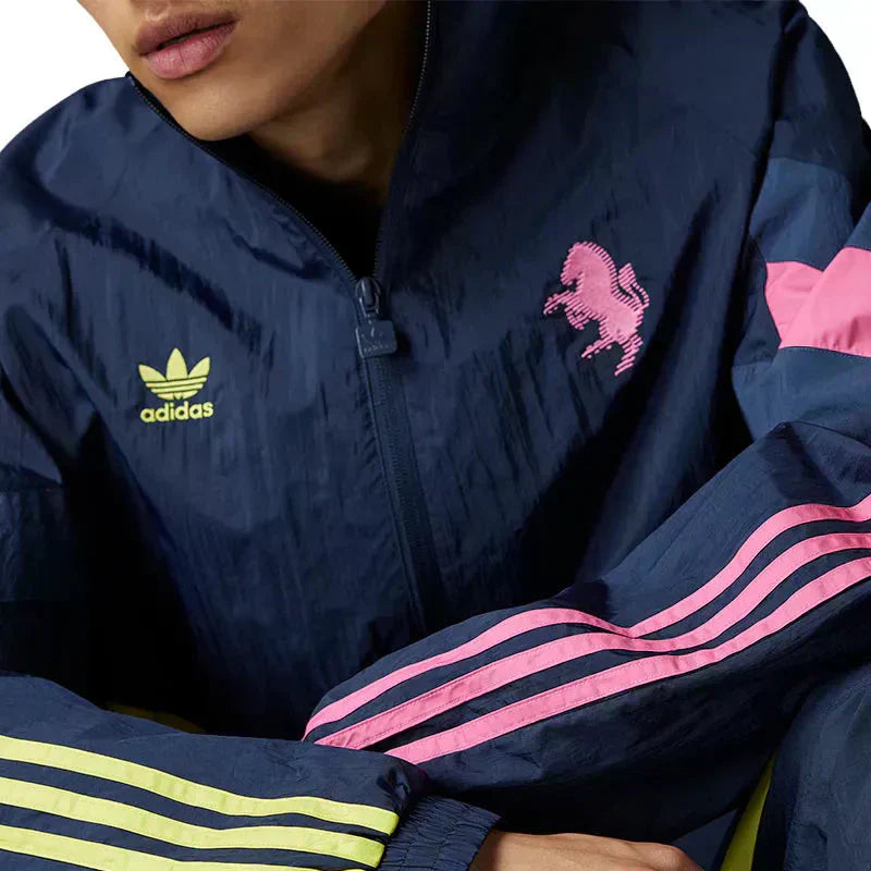 Jaqueta Corta-Vento Adidas Originals Juventus - etiqueta