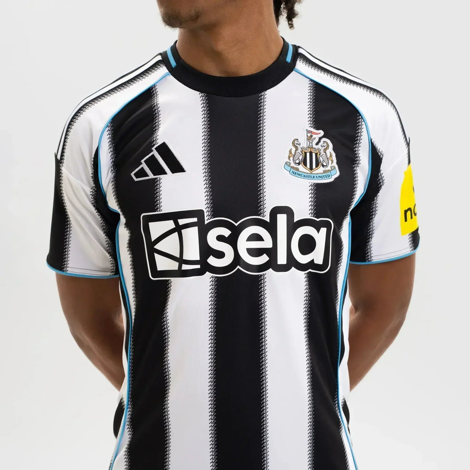 Camisa adidas Newcastle 2025/26 I - detalhe