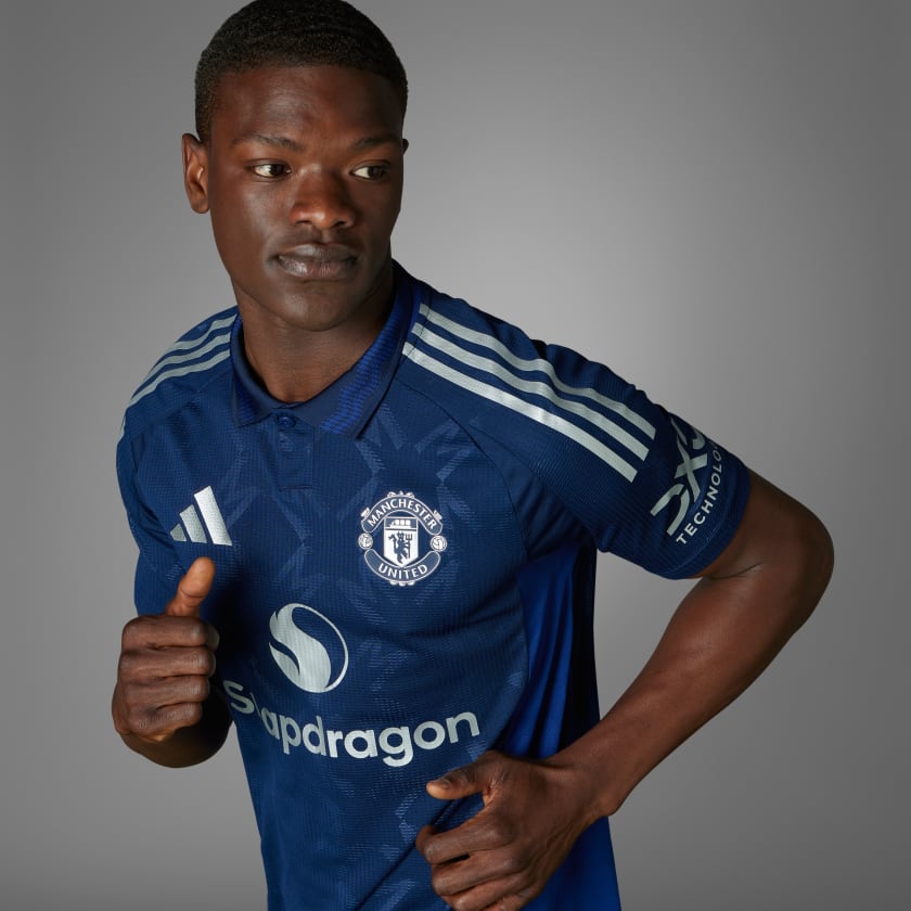 Camisa Adidas Manchester United 2024/25 II Authentic - etiqueta