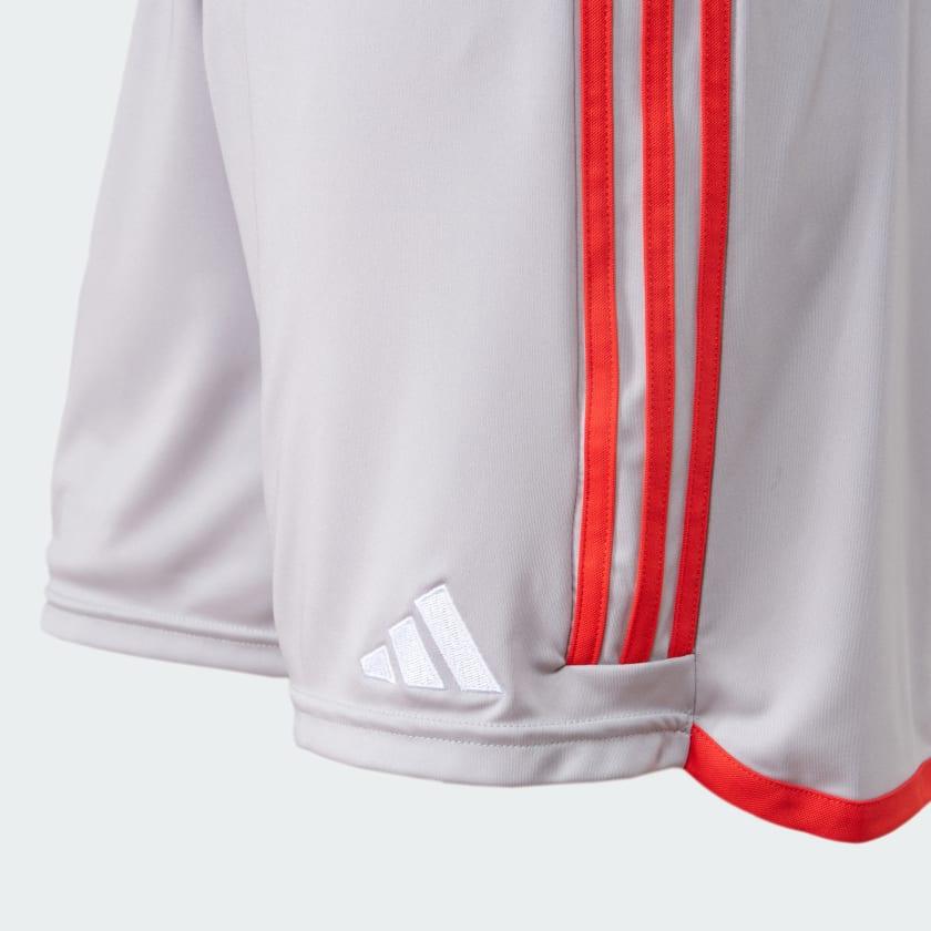 Shorts Adidas Internacional 2024/25 III - detalhe da gola