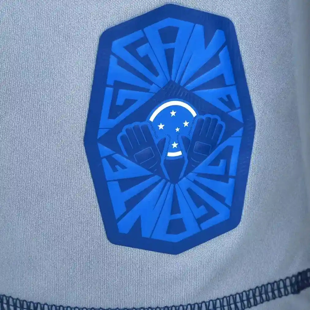 Camisa Cruzeiro Goleiro 2025/26 - detalhe da manga