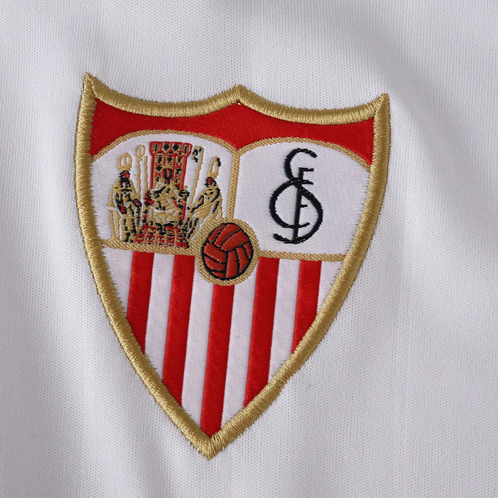 Camisa Sevilla 2025/26 I - detalhe