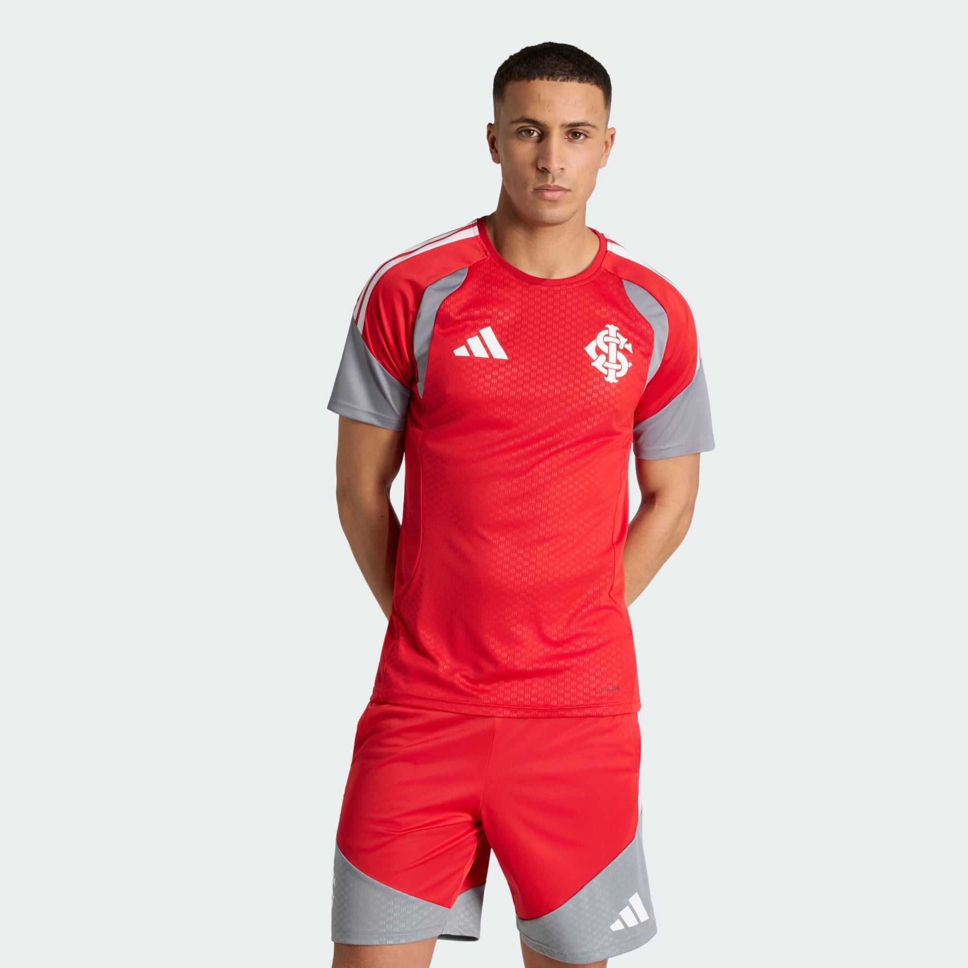 Camisa Adidas Internacional 2026/27 Treino - detalhe da gola
