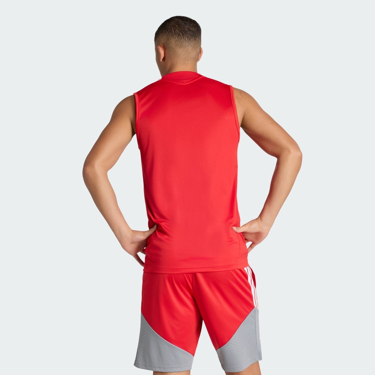 Regata Adidas Internacional 2025/26 II - vista traseira