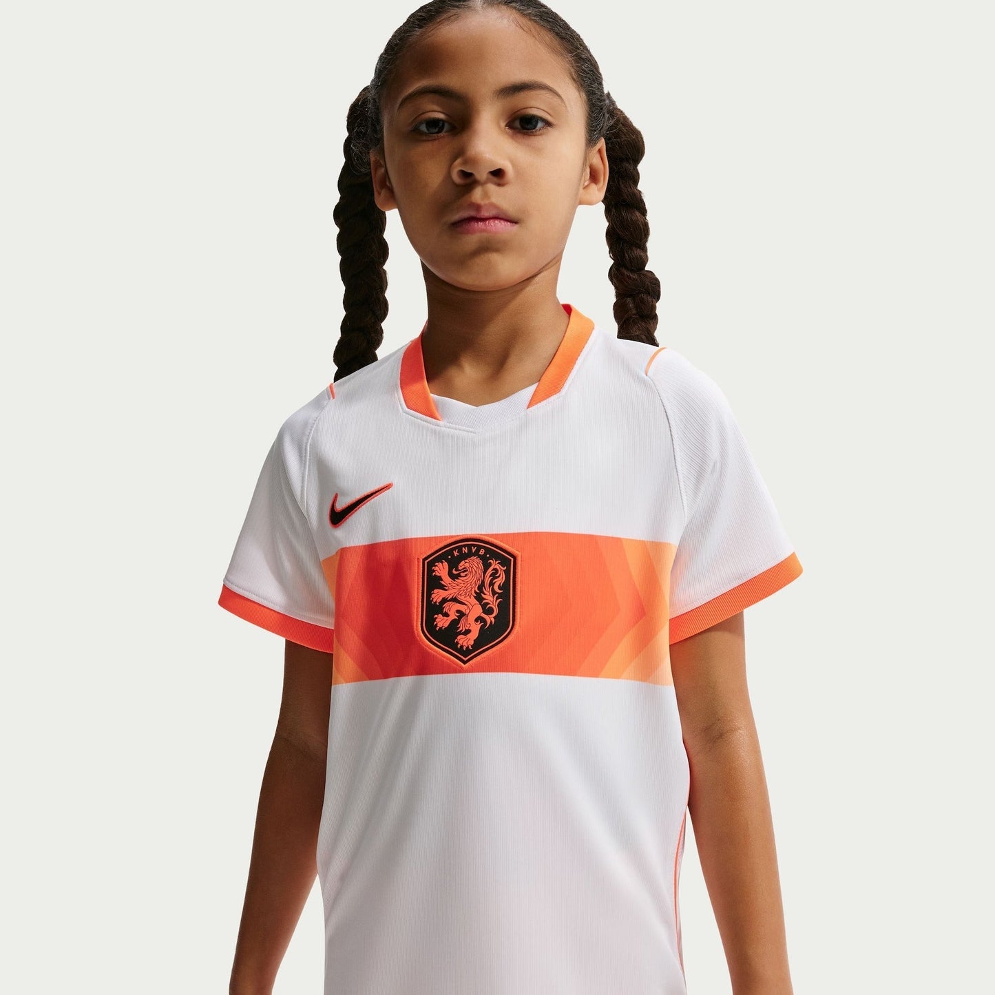 Conjunto Infantil Holanda 2026/27 II - detalhe da gola
