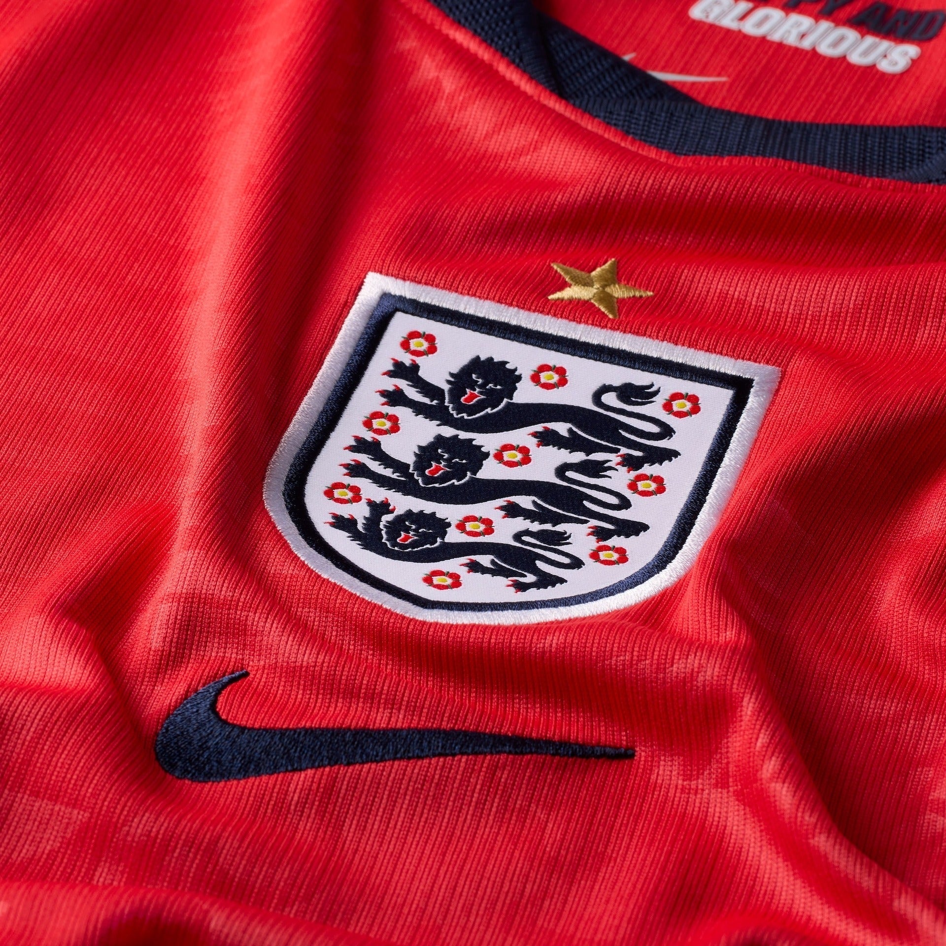 Camisa Inglaterra 2026/27 I - detalhe da manga