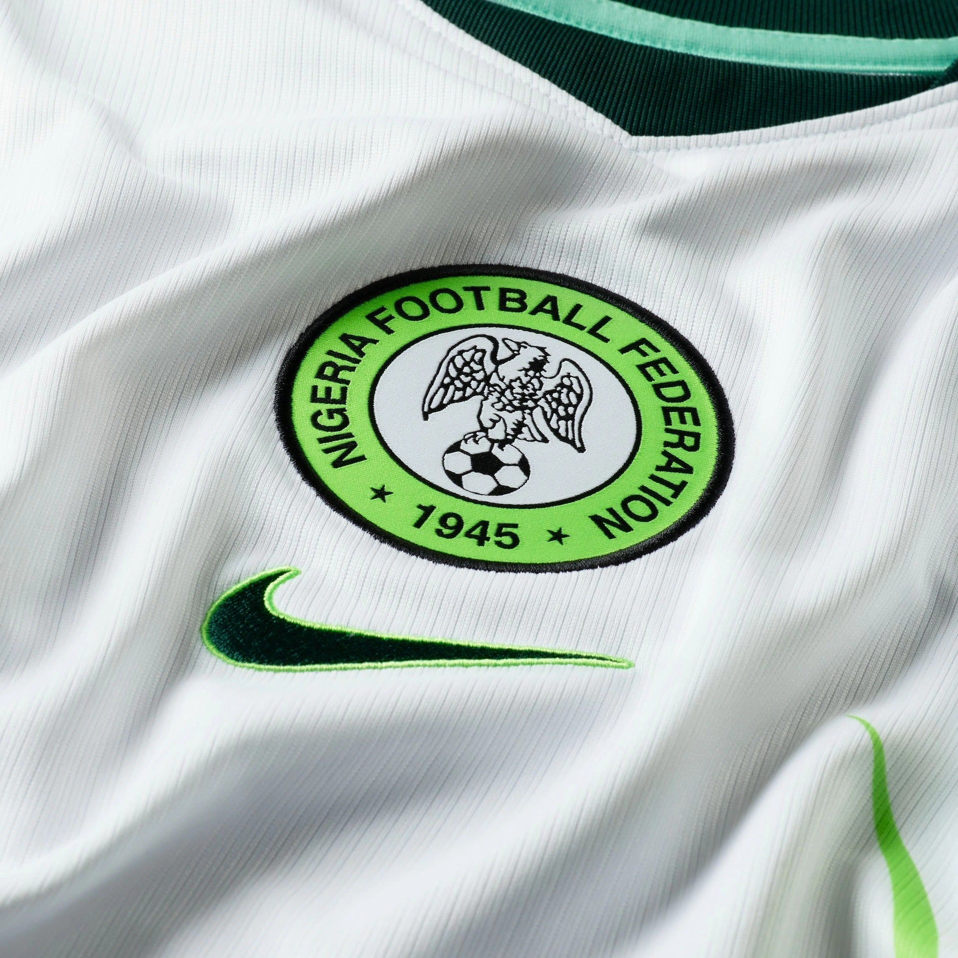 Camisa Nigéria 2026/27 II - detalhe da manga