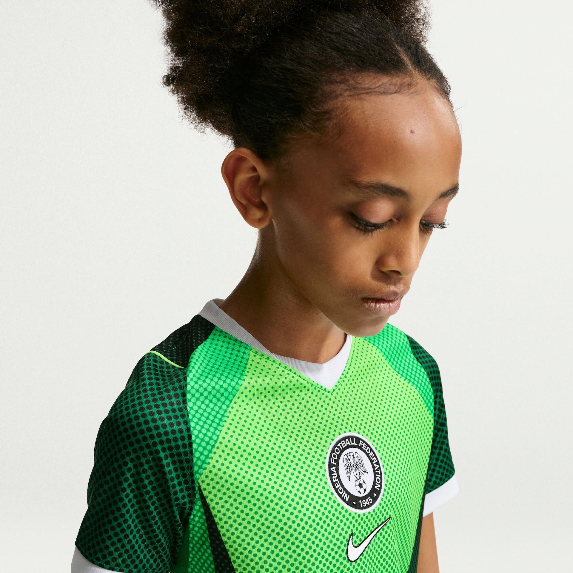 Conjunto Infantil Nigéria 2026/27 I Kit - vista traseira